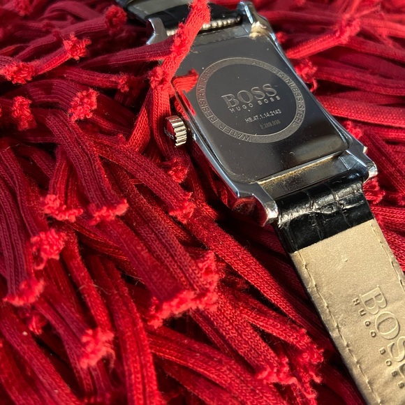 Watch - Picture 3 of 6